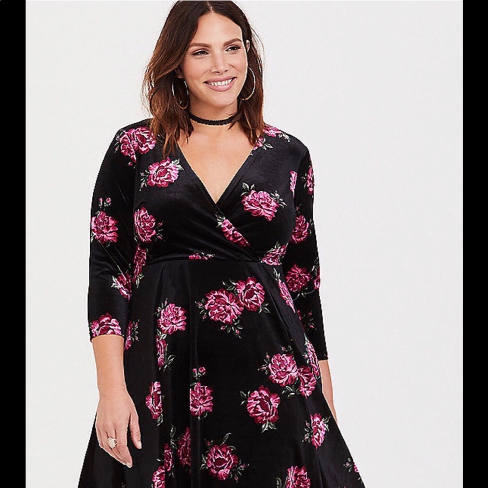 Black Floral Velvet Dress